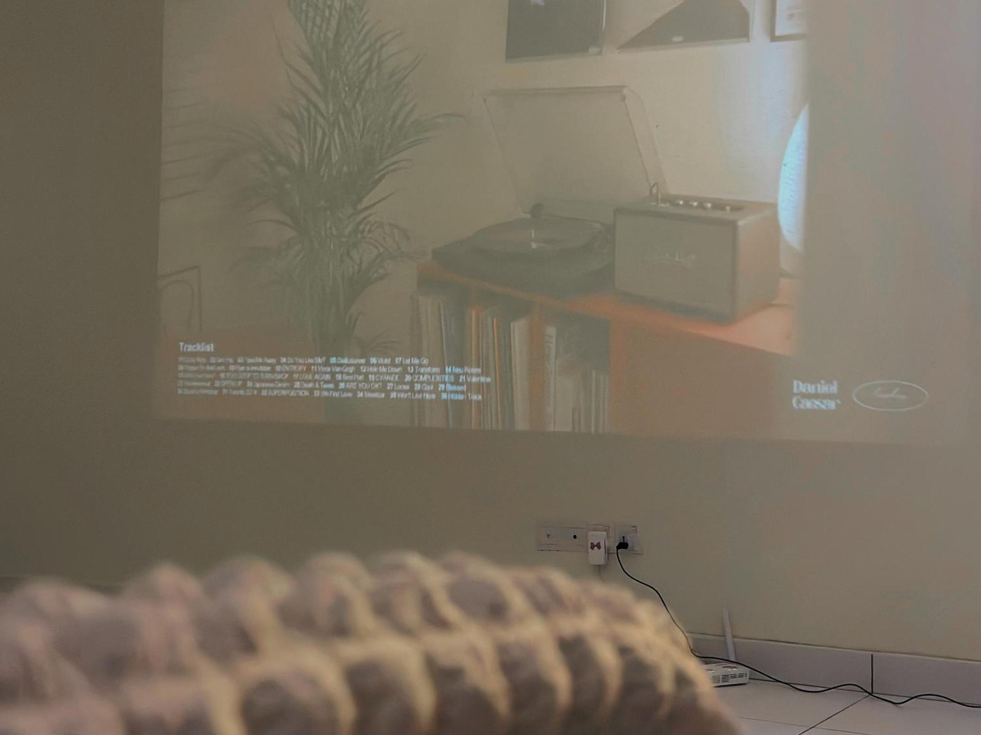 At Akademiksuite Jb Mount Austin With Wifi Projector Pool * Johor Bahru